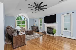 72 Heritage Rd, Dracut, MA 01826 - Photo 8