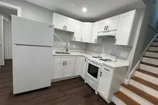 11 Aspen, Lynn, MA 01905 - Photo 2