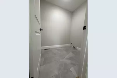 8 Emerald Avenue, Westfield, MA 01085 - Photo 14