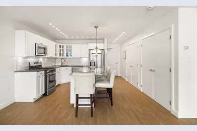 8 Whittier Pl #14F, Boston, MA 02114 - Photo 4