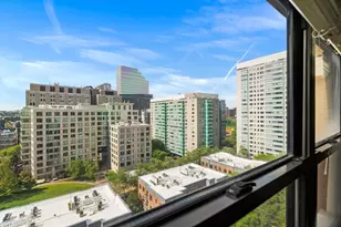 8 Whittier Pl, Boston, MA 02114 - Photo 12