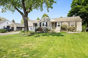 67 Robak Dr, Chicopee, MA 01020 - Photo 2