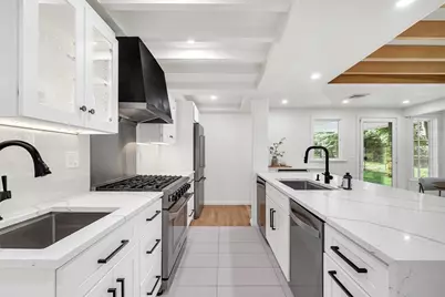 31 Alba Rd, Wellesley, MA 02481 - Photo 8