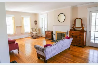 32 Spruce St, Westfield, MA 01085 - Photo 6