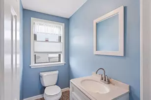 27 Billows St, Winthrop, MA 02152 - Photo 20