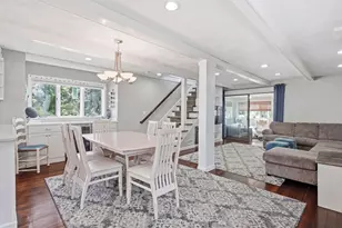 27 Billows St, Winthrop, MA 02152 - Photo 4