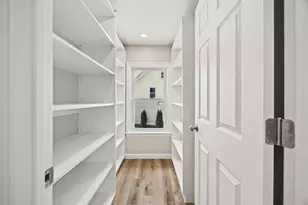 7 Somerville Ave, Braintree, MA 02184 - Photo 10