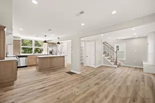 7 Somerville Ave, Braintree, MA 02184 - Photo 6