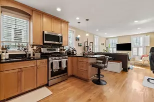 42 Pleasant St, Boston, MA 02129 - Photo 6