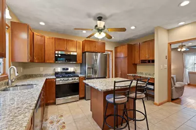 33 Ledge Street, Melrose, MA 02176 - Photo 14