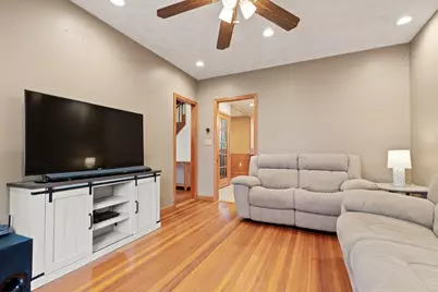 33 Ledge Street, Melrose, MA 02176 - Photo 6