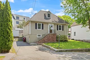 33 Ledge St, Melrose, MA 02176 - Photo 2