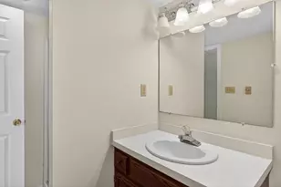 41 Laurelwood Dr, Hopedale, MA 01747 - Photo 28