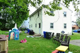 16-18 Daniel St, Springfield, MA 01151 - Photo 2