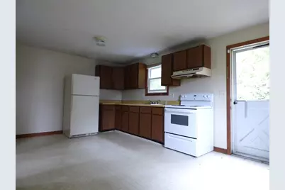 16-18 Daniel St, Springfield, MA 01151 - Photo 4