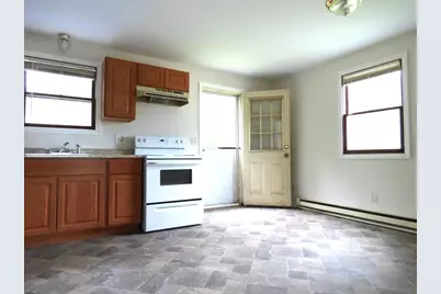 26-28 Daniel St, Springfield, MA 01151 - Photo 6