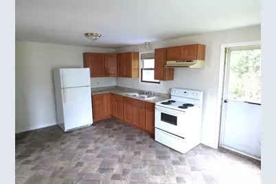26-28 Daniel St, Springfield, MA 01151 - Photo 4