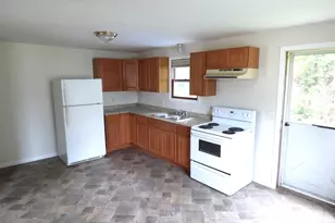 26-28 Daniel St, Springfield, MA 01151 - Photo 4