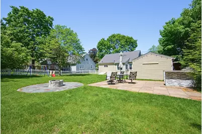19 Holliston Street, Medway, MA 02053 - Photo 6