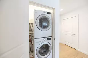 16 Boardman St, Boston, MA 02128 - Photo 20