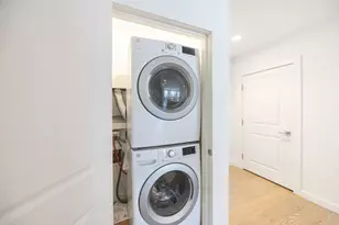 16 Boardman St, Boston, MA 02128 - Photo 20