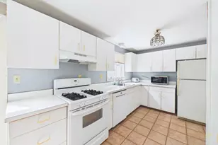 663 Wareham St, Middleborough, MA 02346 - Photo 14
