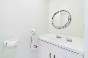 663 Wareham St, Middleborough, MA 02346 - Photo 16