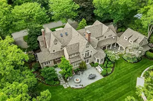 14 Greylock Rd, Wellesley, MA 02481 - Photo 2
