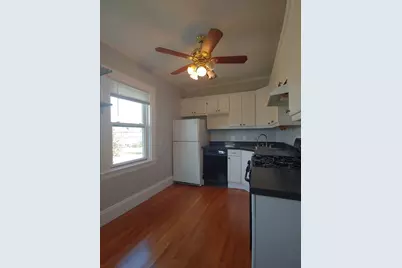 16 Walker St #2, Newton, MA 02460 - Photo 4