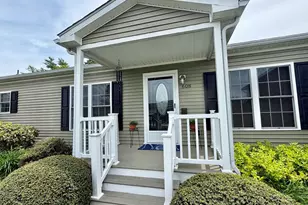 608 Waverly Rd, Middleborough, MA 02346 - Photo 2