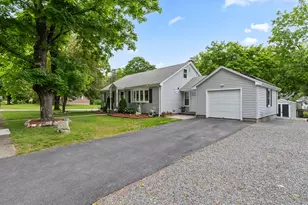 21 William Ward, Uxbridge, MA 01569 - Photo 2