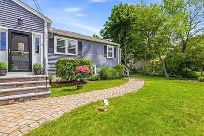9 Cushing Dr, Plymouth, MA 02360 - Photo 4