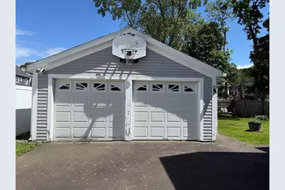 10 Avon Street, Saugus, MA 01906 - Photo 30