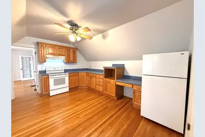 10 Avon Street, Saugus, MA 01906 - Photo 22