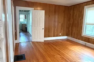10 Avon St, Saugus, MA 01906 - Photo 4