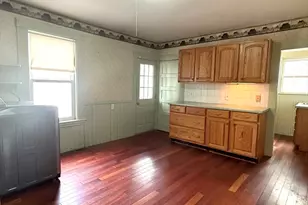 10 Avon St, Saugus, MA 01906 - Photo 10
