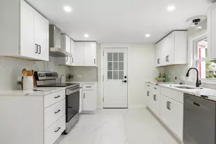 34 School House Ln, Billerica, MA 01821 - Photo 4
