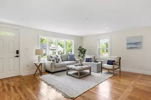 34 School House Ln, Billerica, MA 01821 - Photo 2