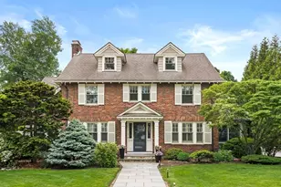 78 Bacon St, Winchester, MA 01890 - Photo 2