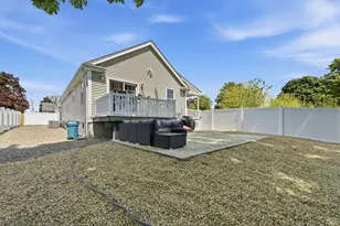 11 MacArthur Blvd, Danvers, MA 01923 - Photo 26