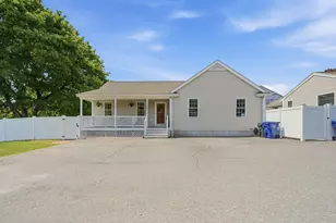 11 MacArthur Blvd, Danvers, MA 01923 - Photo 28