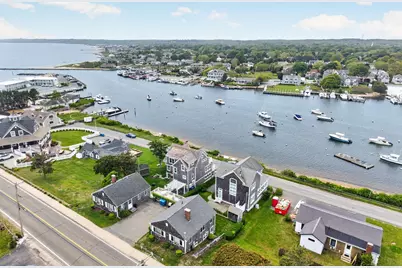 424/426 Grand Ave, Falmouth, MA 02540 - Photo 2