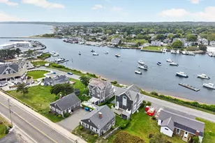 424/426 Grand Ave, Falmouth, MA 02540 - Photo 2
