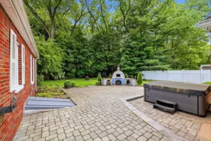 130 Connecticut Ave, Springfield, MA 01104 - Photo 8
