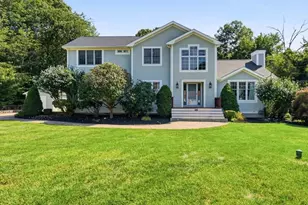 48 Hummingbird Ln, Swansea, MA 02777 - Photo 2