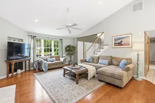 48 Hummingbird Ln, Swansea, MA 02777 - Photo 8