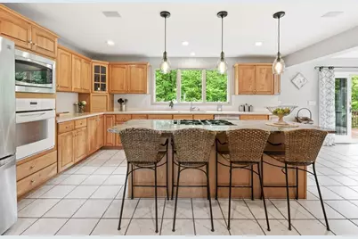 48 Hummingbird Lane, Swansea, MA 02777 - Photo 16