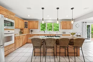 48 Hummingbird Ln, Swansea, MA 02777 - Photo 16