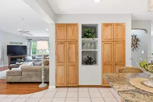48 Hummingbird Ln, Swansea, MA 02777 - Photo 18