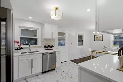 607 Turnpike St, Stoughton, MA 02072 - Photo 4